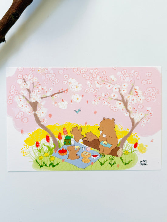 [Active] Bear’s Hanami Picnic x Momoro postcard
