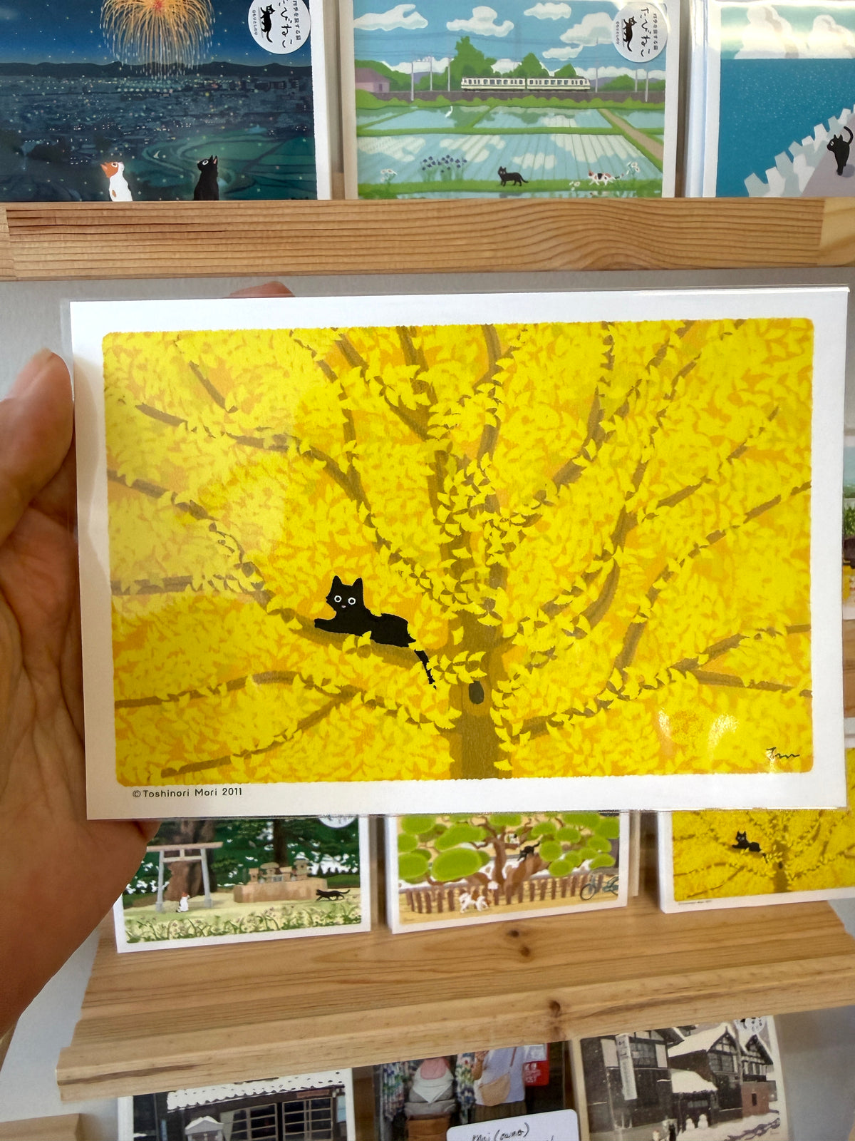 [Tabineko] Hidden in the Leaves (2011) postcard x Toshinori Mori (Active Corporation)