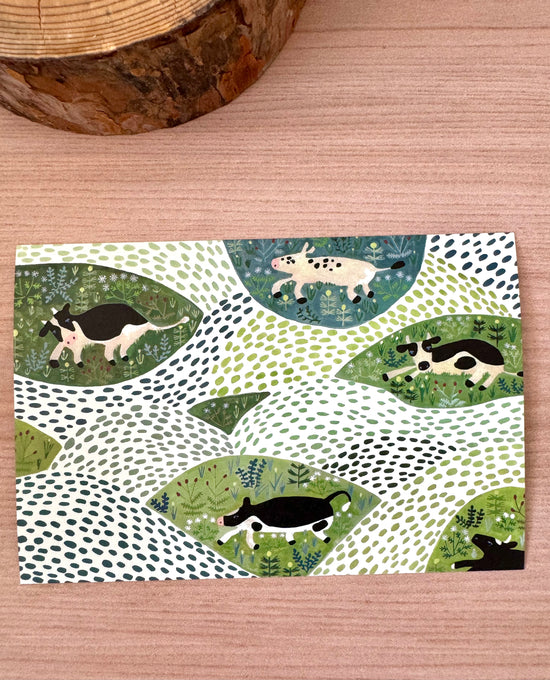 [4legs] Cow Grassland postcard