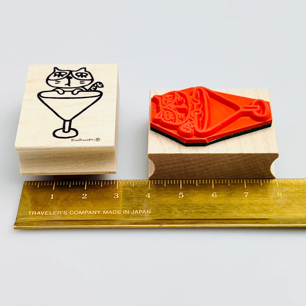 [RiraRira Hanko] Cocktail Cat rubber stamp