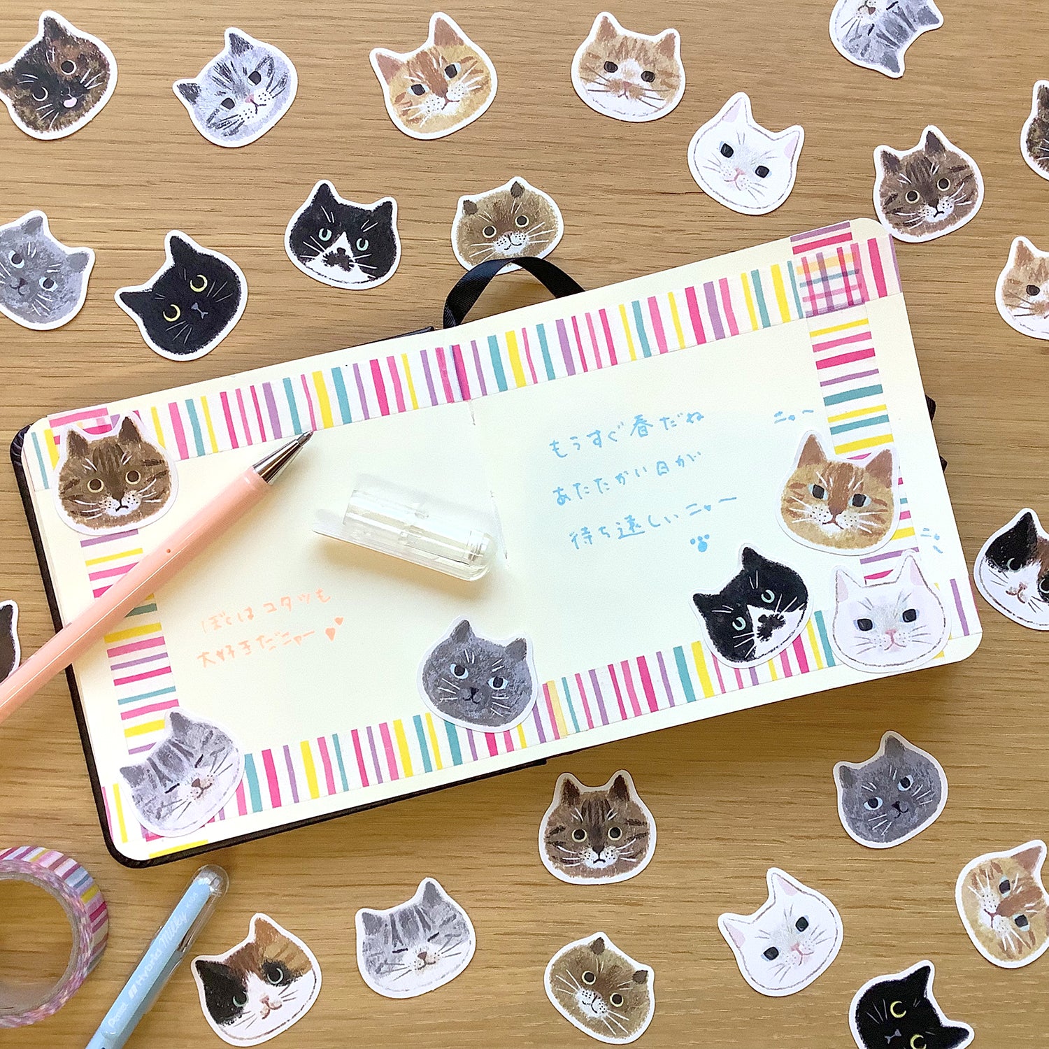 [4legs] Cat Faces flake sticker pack