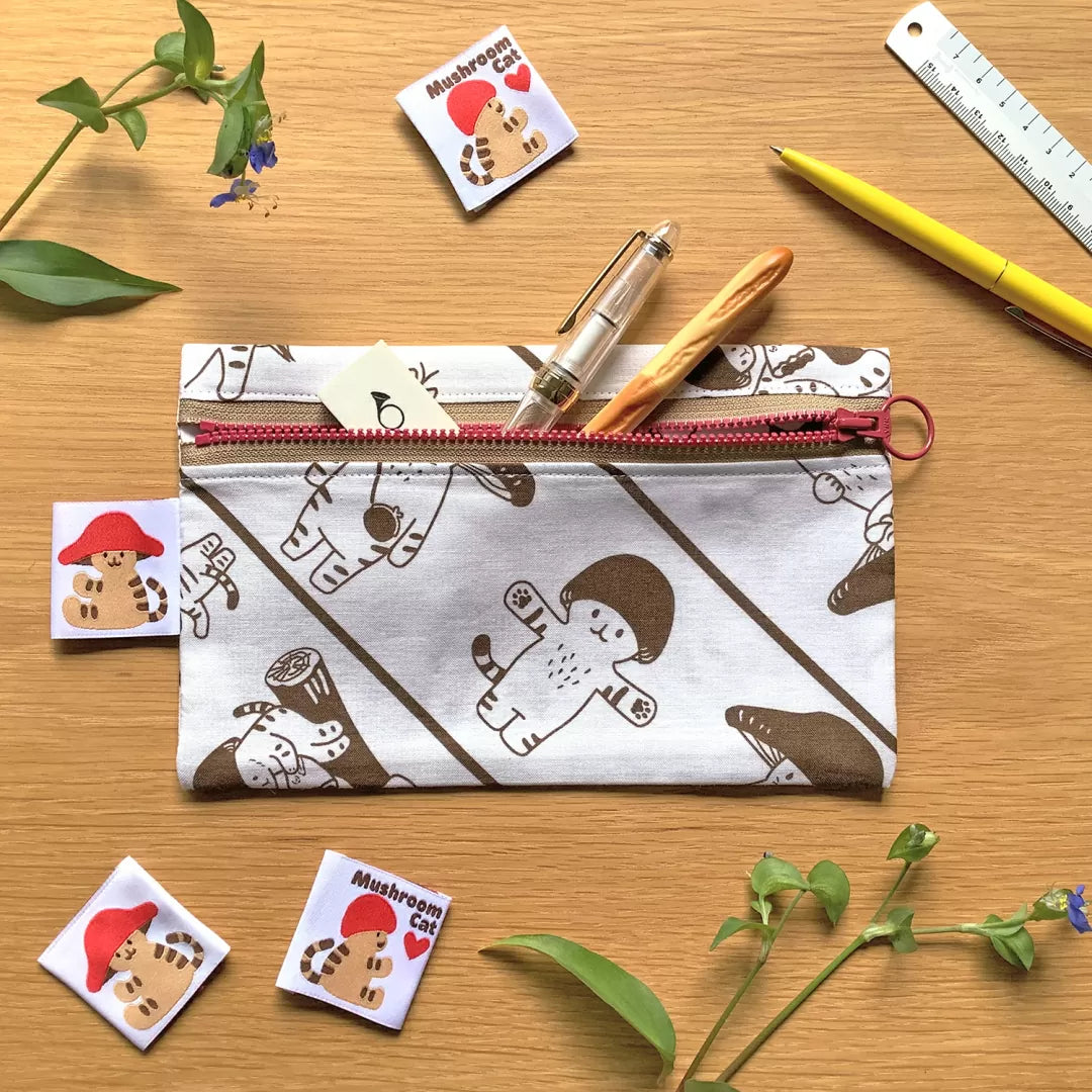 [Mushroom Cat] 4legs · Handmade Cloth Pen Pouch (no restock)