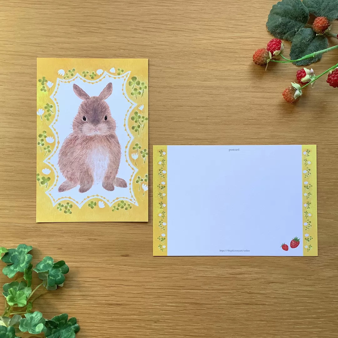 [4legs] Bunny Cheeks postcard