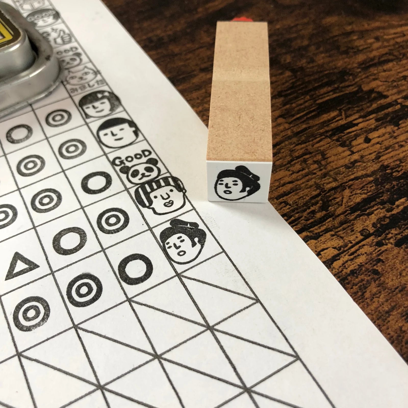 [RiraRira Hanko] Sumo Face mini rubber stamp