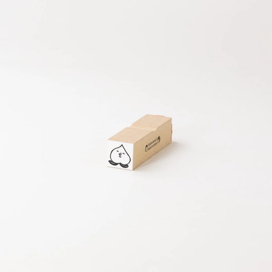 [RiraRira Hanko] Momo Peach mini rubber stamp